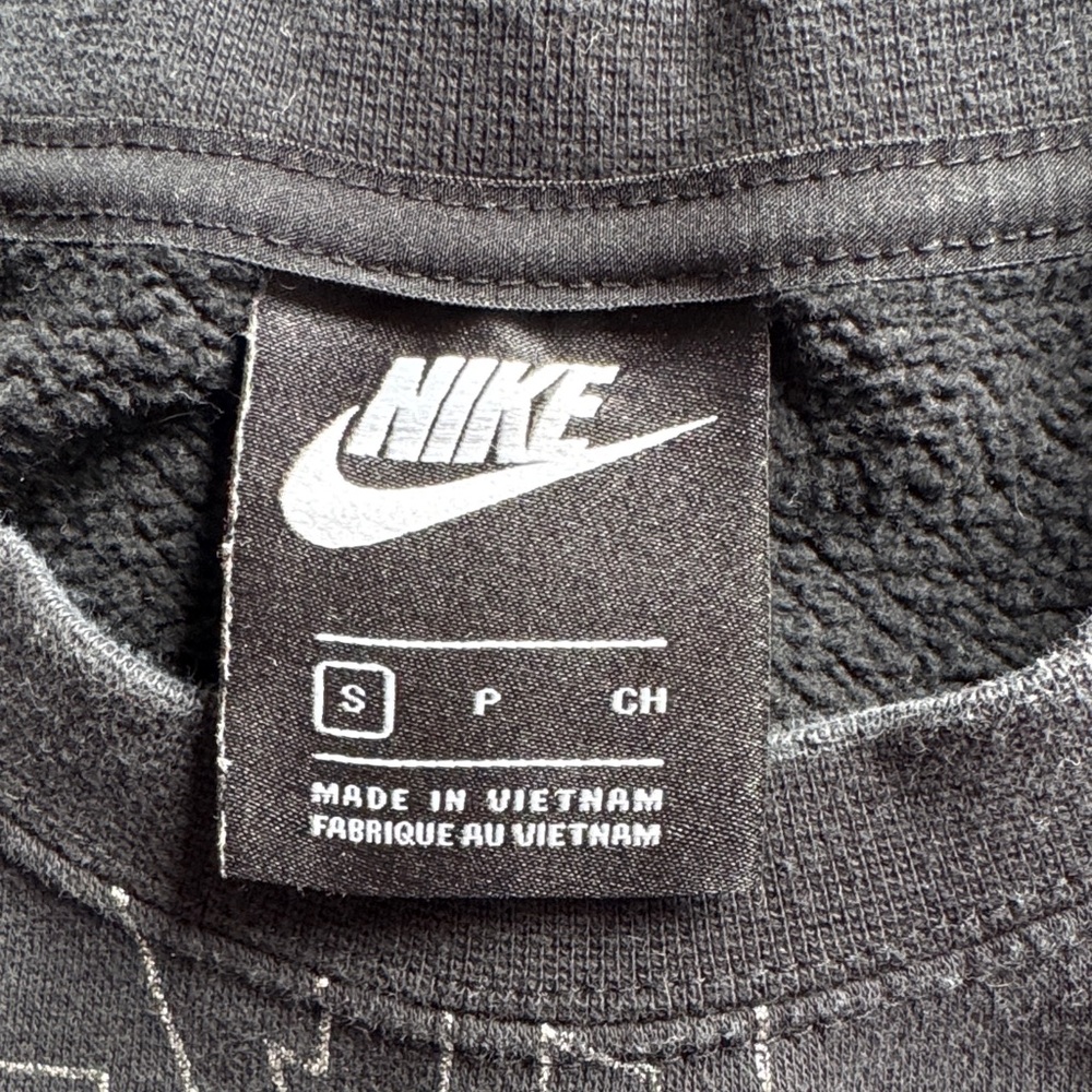 Nike Women’s Dark Gray Graphic Crewneck Sweater - Picture 3 of 3
